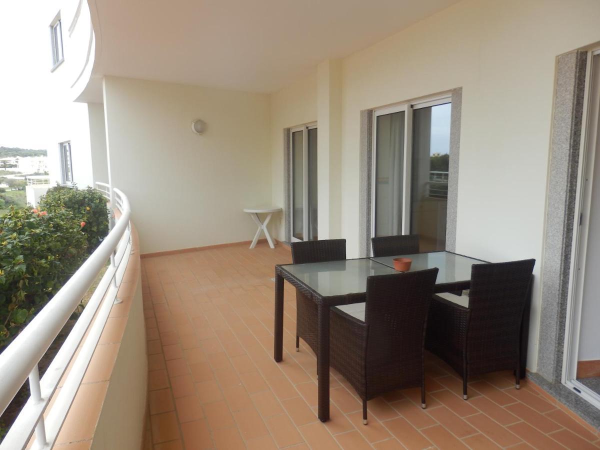 Bel Appartement Au Bord De La Mer De Porto De Mos Lagos Exterior photo